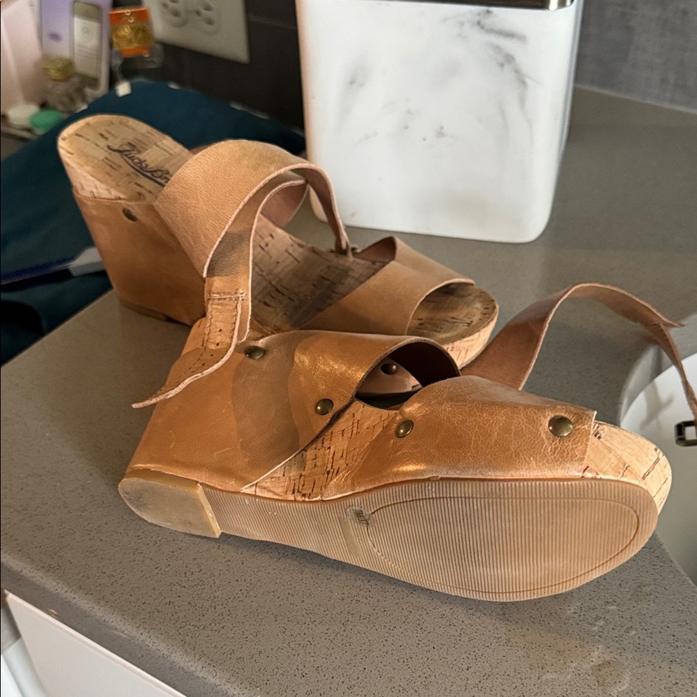 Lucky Brand Tan Wedge Sandals